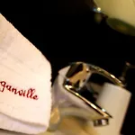 Nocleg ze śniadaniem Bouganville 4*