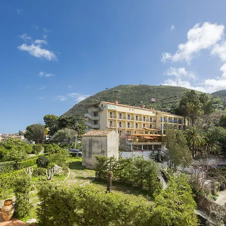 布干维尔住宿加早餐酒店