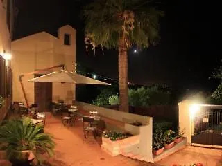 布干维尔住宿加早餐酒店