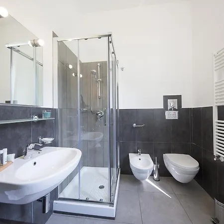 布干维尔住宿加早餐酒店 住宿加早餐酒店 4*