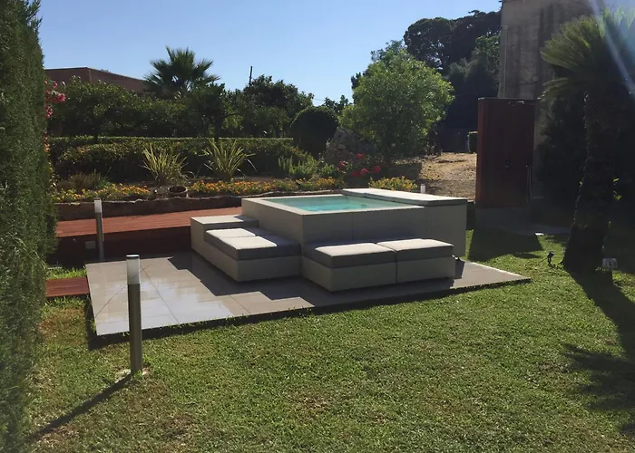 Bouganville Bed & Breakfast