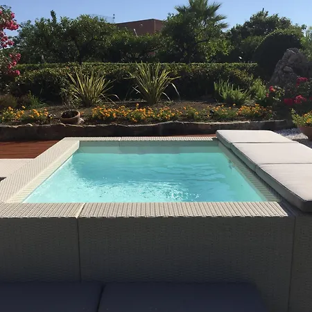 Bouganville לינה וארוחת בוקר צ'פאלו