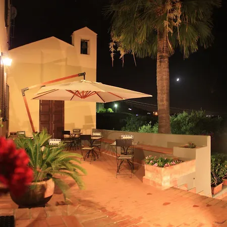 Bouganville Couette-café Cefalù