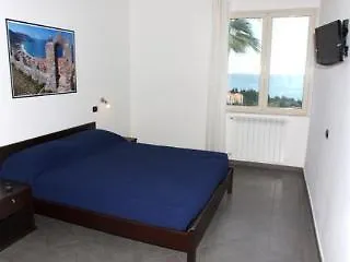 Bouganville Oda ve Kahvaltı 3*