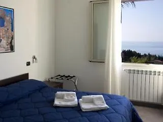 Bouganville Oda ve Kahvaltı Cefalù
