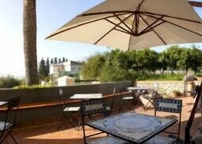 Bouganville فندق مبيت وإفطار تْشيفالو