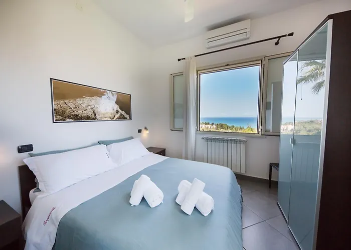 فندق مبيت وإفطار Bouganville 4*